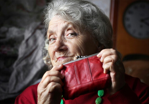 В Украине женщины начнут получать доплаты к пенсии: что ждет днепрянок