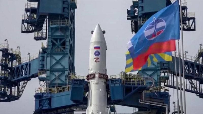 Російський супутник «Космос-2555» пішов услід за російським військовим кораблем