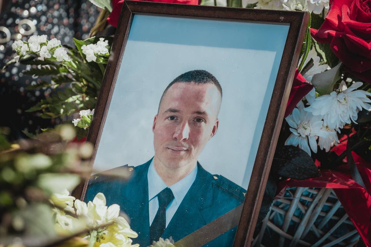 В Новомосковську попрощались із Ярославом Мірошником: зі школи мріяв бути рятувальником