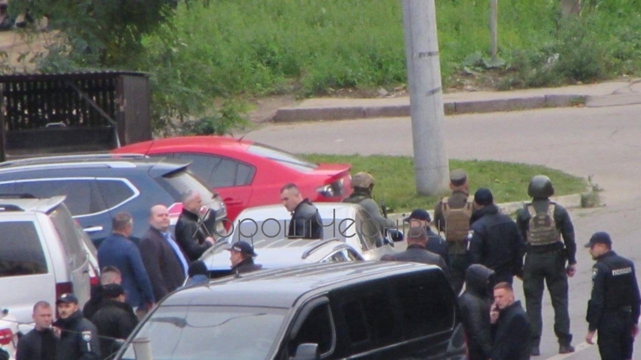 Стрілянина поблизу школи у Чернівцях: загинула поліцейська