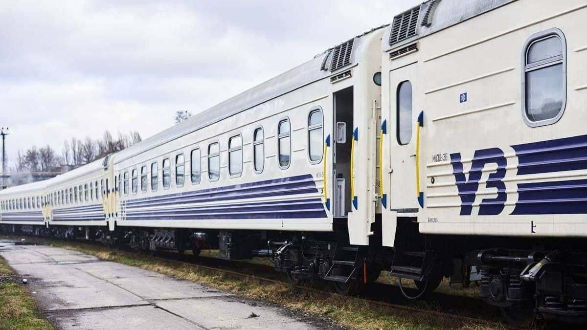 З 10 грудня Укрзалізниця повертає потяг через Дніпро за півроку перерви