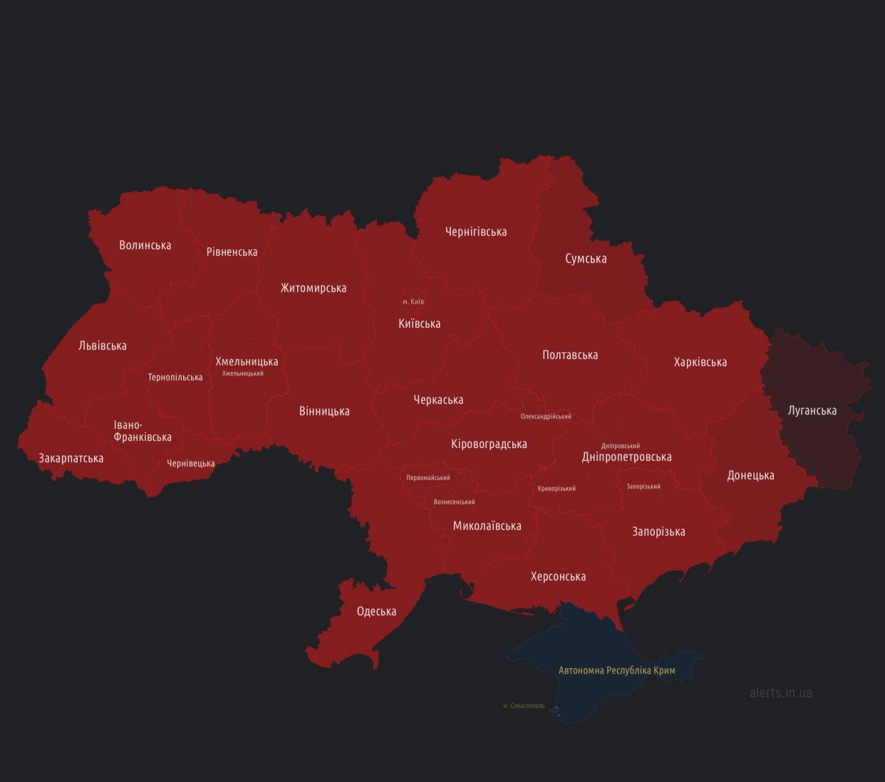 Вся Україна червона, є загроза ракетних ударів