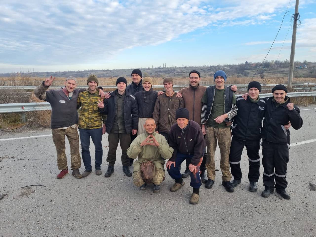Вони вдома: Україна повернула з полону ще 107 українських захисників