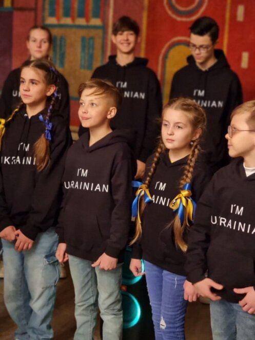 Маленькі українці підкорили Німеччину: COLOR MUSIC із Дніпра проводжали під овації та сльози