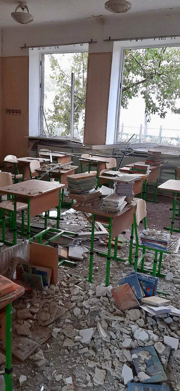 У Запорізької області окупанти зруйнували гімназію, спортивний клуб і місцевий будинок культури