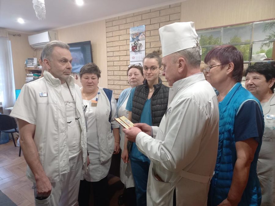 Дніпровські лікарі отримали відзнаки від Міністерства оборони України