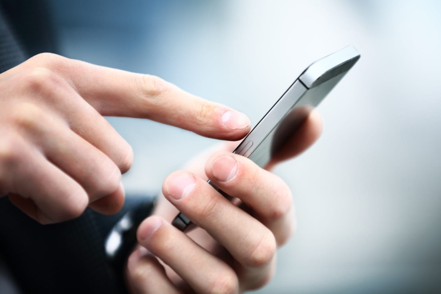 В Украине запустят “национальный роуминг”: можно вручную подключиться к вышке другого оператора (ИНСТРУКЦИЯ)