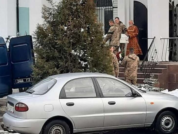 Вынесли в маленьком белом гробу: сегодня под Днепром хоронят 2-летнюю девочку, погибшую из-за ДТП