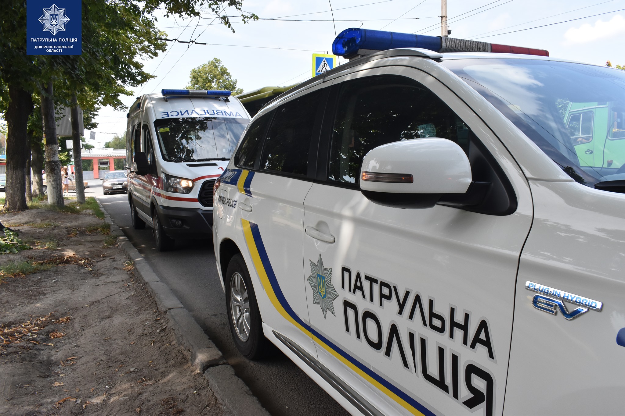 Штраф 680 гривен: в Днепре патрульные проверили, как водители пропускают спецтранспорт