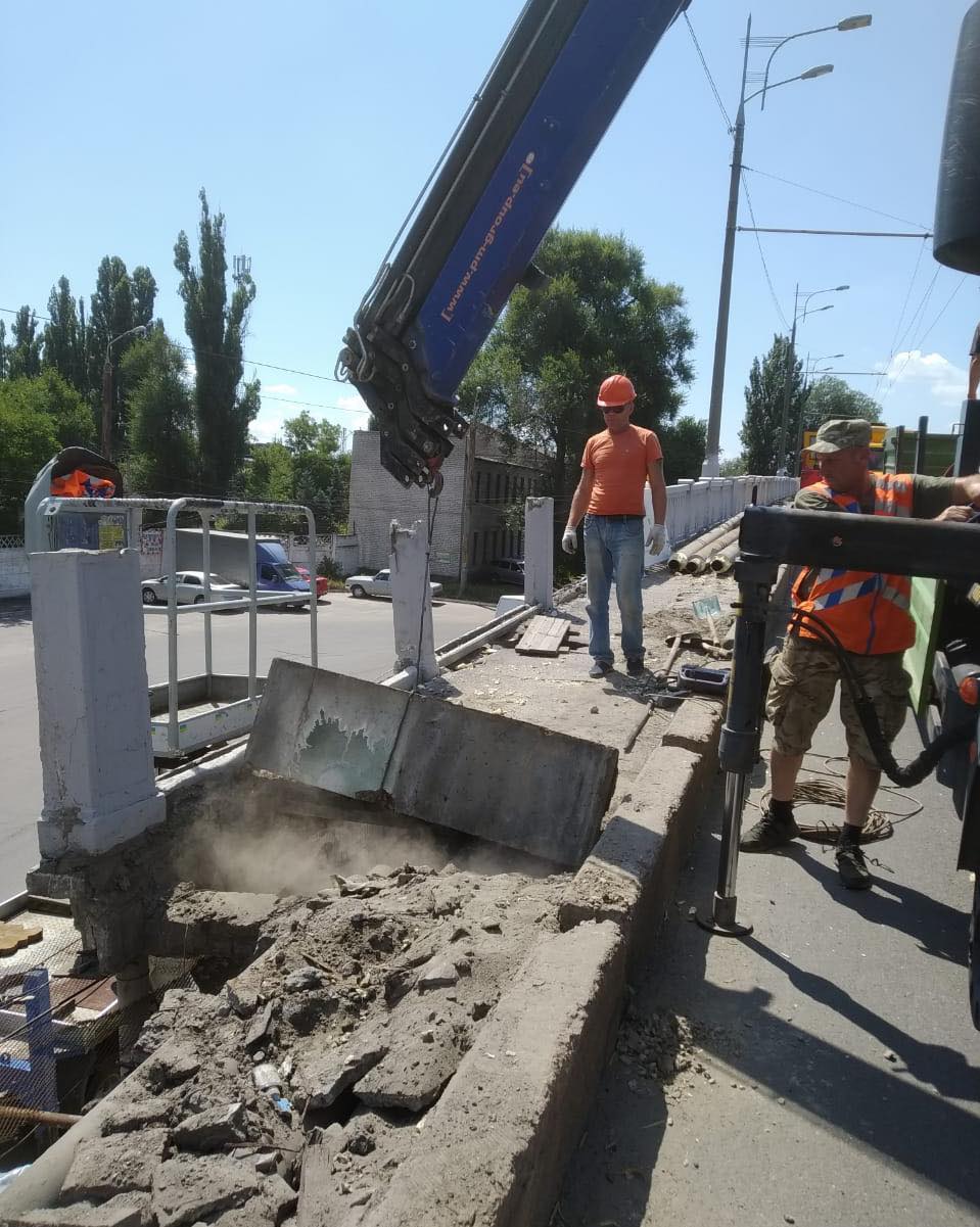 В Днепре показали как ремонтируют путепровод на Слобожанском проспекте (ФОТО)