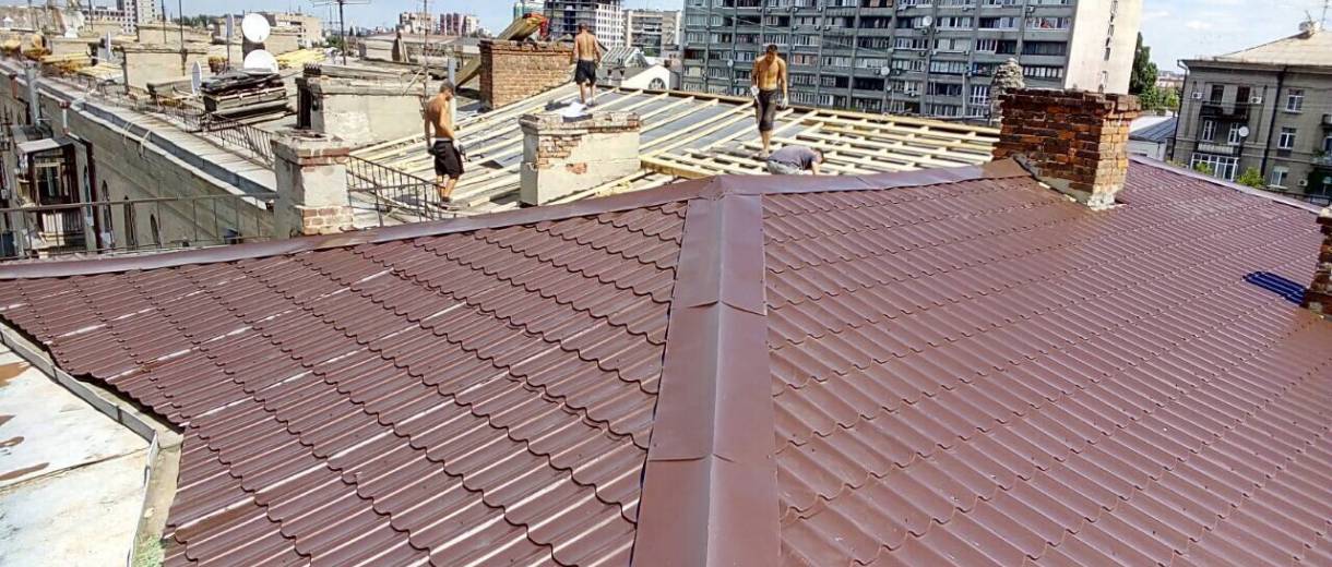 В этом году в Днепре капитально отремонтируют 120 кровель жилых домов