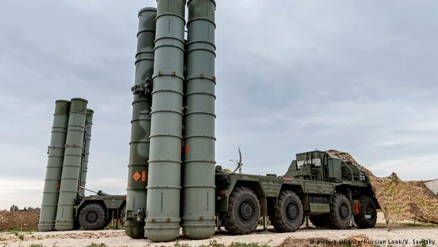 Ворог атакував передмістя Запоріжжя ракетами С-300