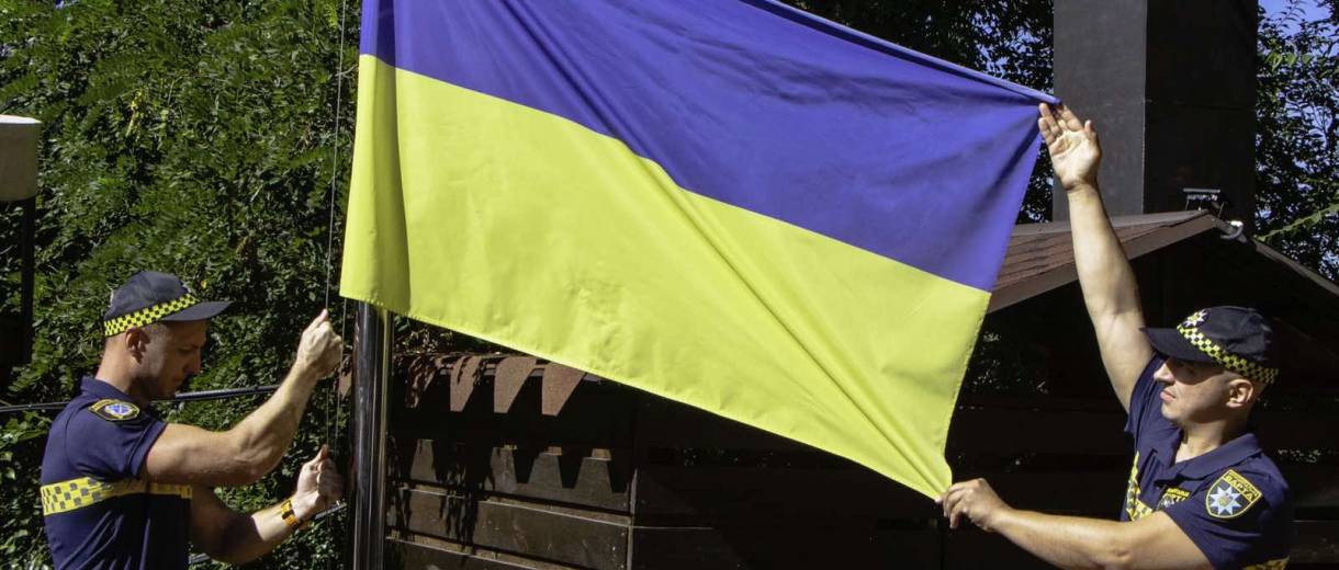 У Дніпрі на Монастирському острові вперше підняли Державний Прапор України