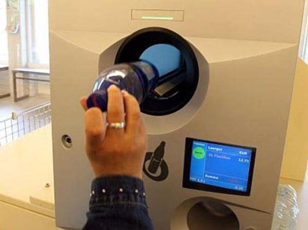 В Україні з’являться автомати, що видають гроші за прийом пляшок