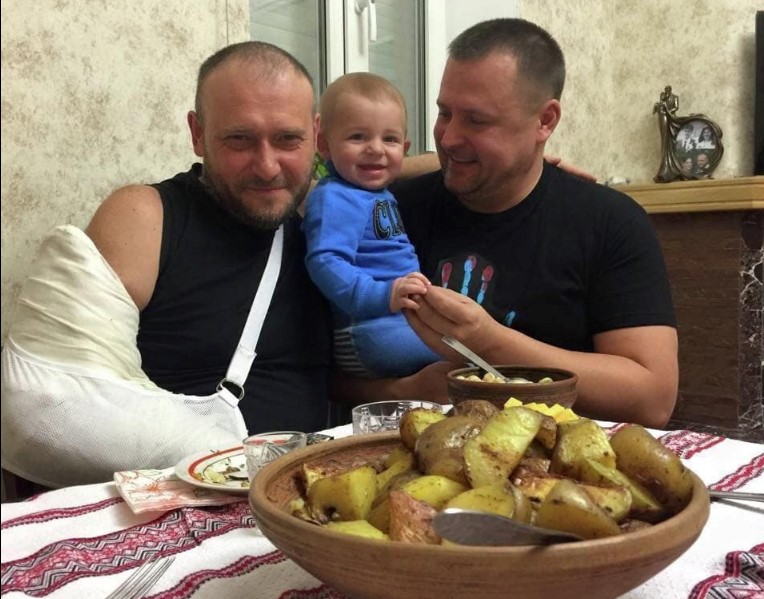 “Нам есть, что вспомнить, только рассказывать не стоит”: Борис Филатов поздравил Дмитрия Яроша с юбилеем