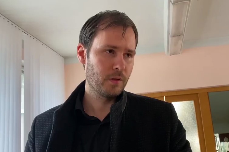 Секретарь ТИК вместо подсчета голосов уехал поддержать партнера