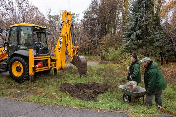 У Дніпрі озеленюють міжквартальні території