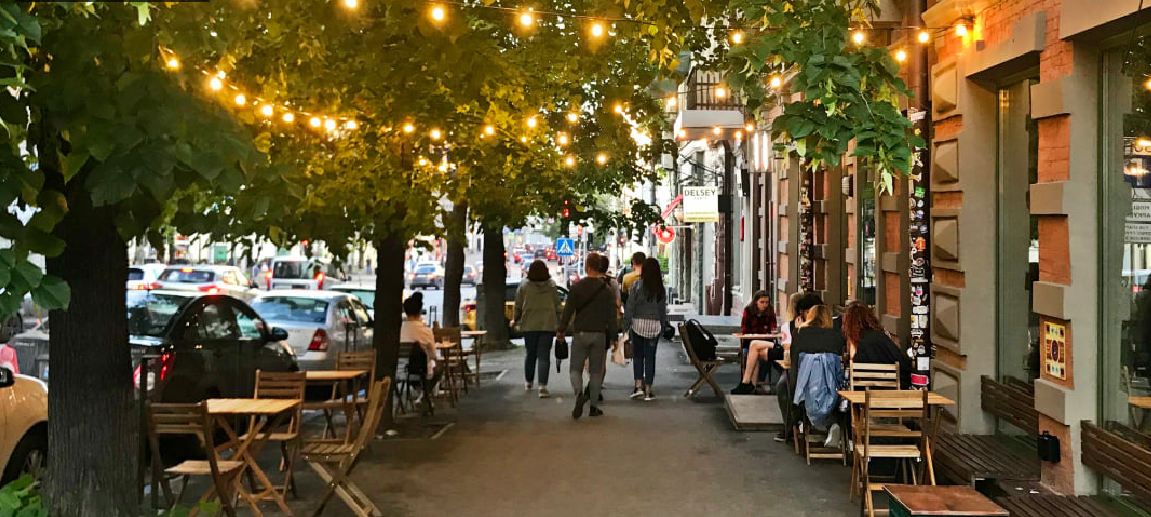 Просто не узнать: в Днепре показали обновленную улицу в центре города (ФОТО)