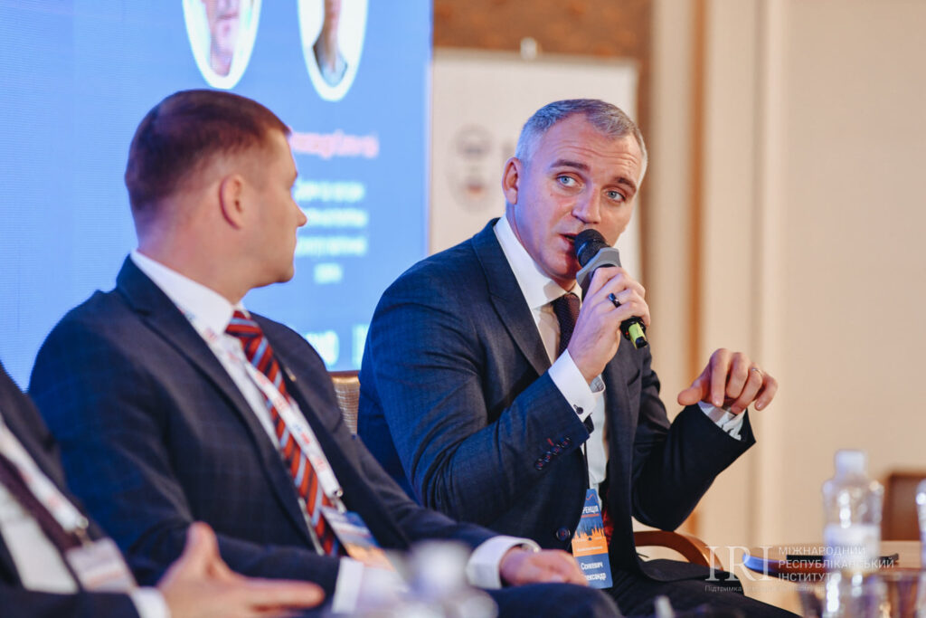 Україні потрібна не лише територіальна децентралізація, а й економічна – Миколаївський міський голова, пропозиціонер Олександр Сєнкевич