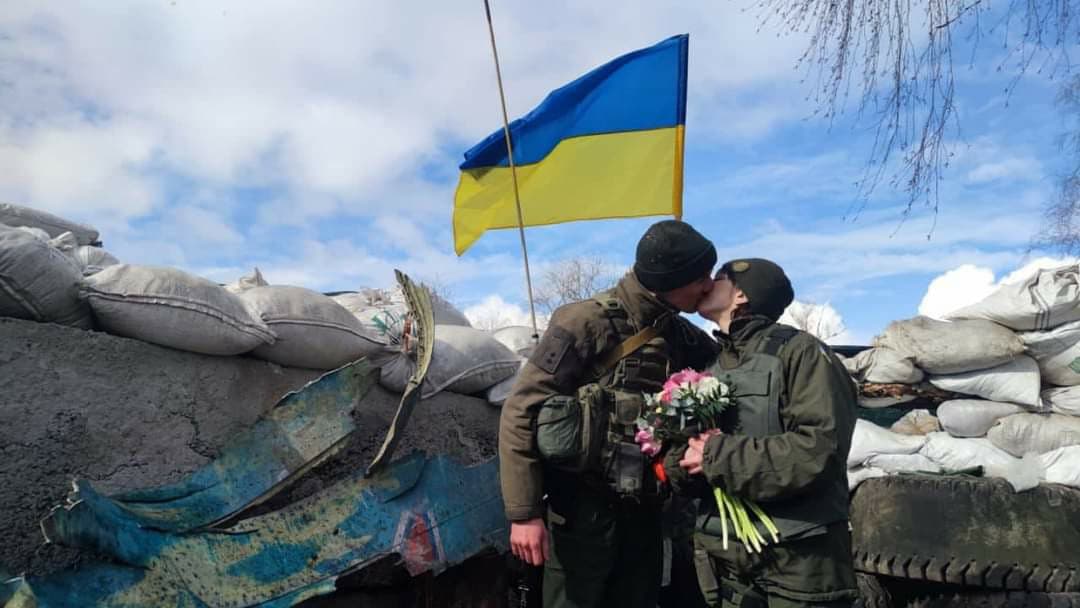 На Дніпропетровщині з початку воєнного стану майже 300 шлюбів засвідчено командирами ЗСУ