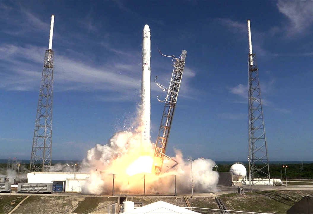 Американская космическая компания SpaceX доставит днепровский спутник на орбиту