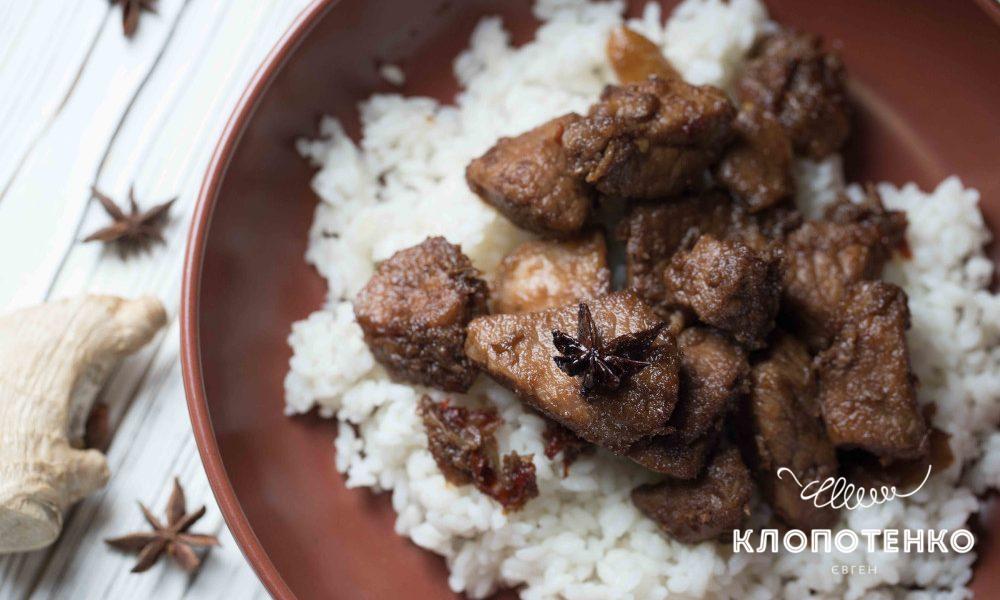 Пряна та карамелізована. Рецепт свинини по-китайськи від шеф-кухаря Клопотенка