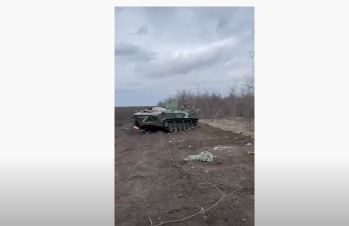 Хорошие новости: оккупанты под Николаевом бросили технику в поле (ВИДЕО)