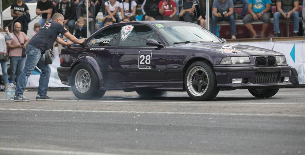 Днепр в День города принимает финал Кубка Украины по дрэг-рейсингу