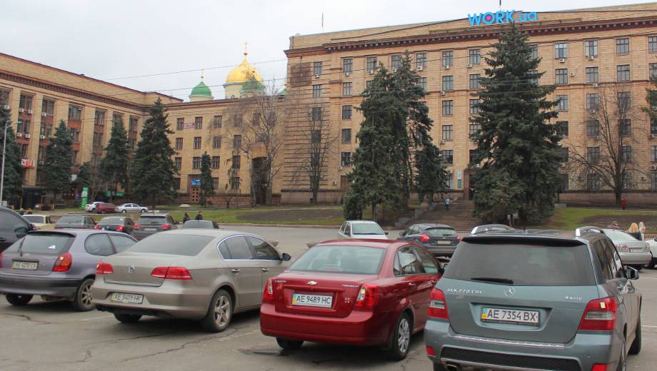 В центре Днепра 2 дня не будет работать парковка: подробности