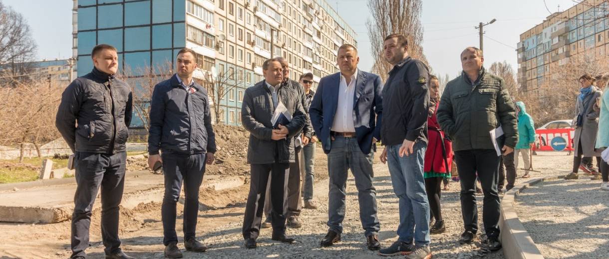 Борис Филатов о ремонте улицы Гидропарковая: Это комплексное обновление – от замены бордюрного камня до озеленения территории