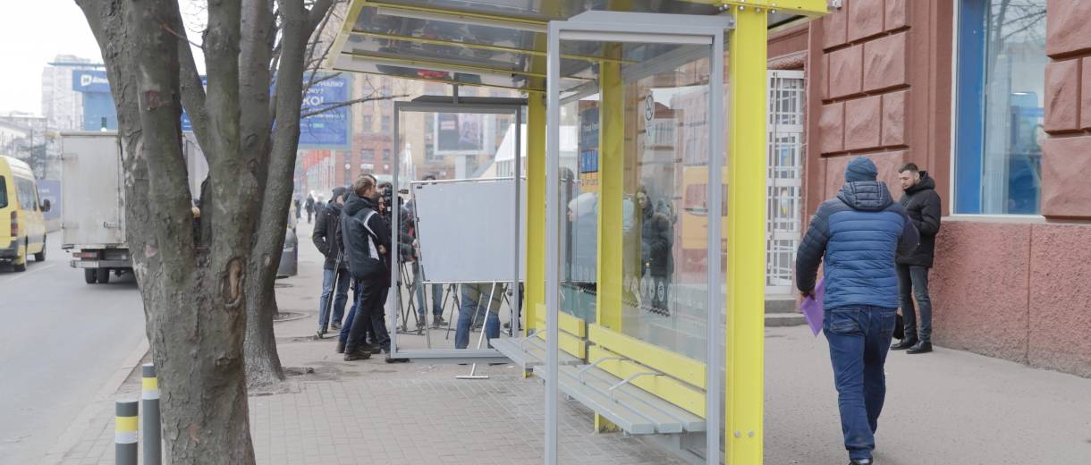 У Дніпрі встановили 16 нових зупинок громадського транспорту
