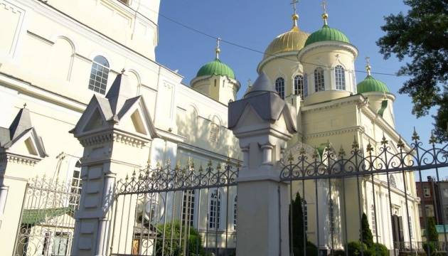 Поліція Дніпра відкрила кримінальне провадження за фактом скупчення людей у соборі