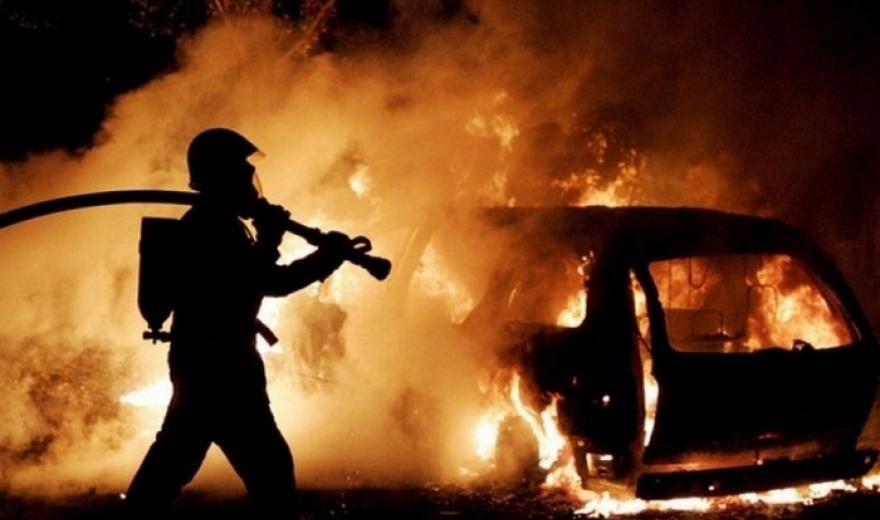 В Днепре снова горят машины (ФОТО)