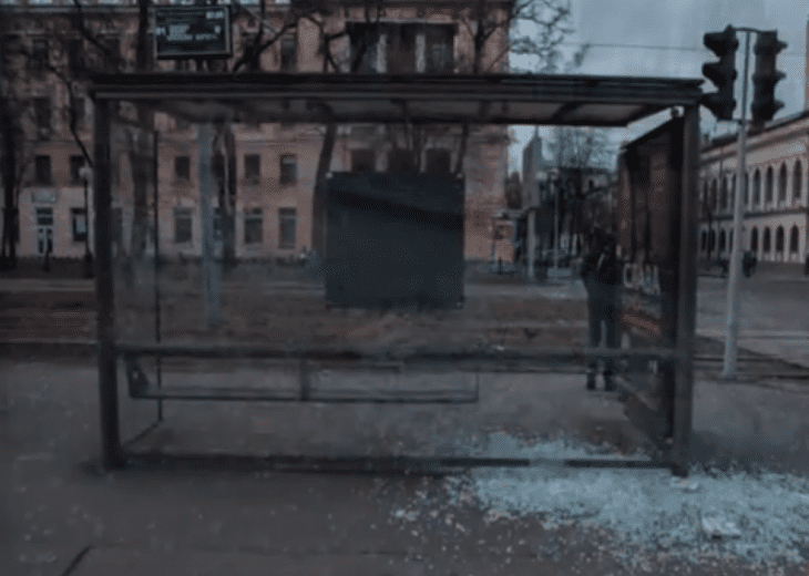 В Днепре вандалы громят остановки (ВИДЕО)
