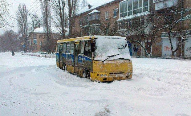 В Днепре из-за снегопада не ходит часть маршруток