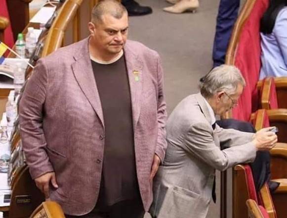 Кум, сват, брат: Борьба за Кривой Рог покажет, что важнее для «Слуг народа» дружба или миллионы