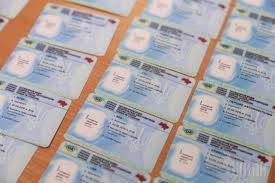 Полчаса и все готово: как в Днепре поменять права (ВИДЕО)