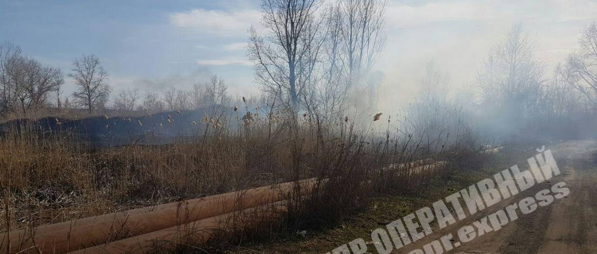 В Днепре охотники за ломом устроили огромный пожар (ВИДЕО)