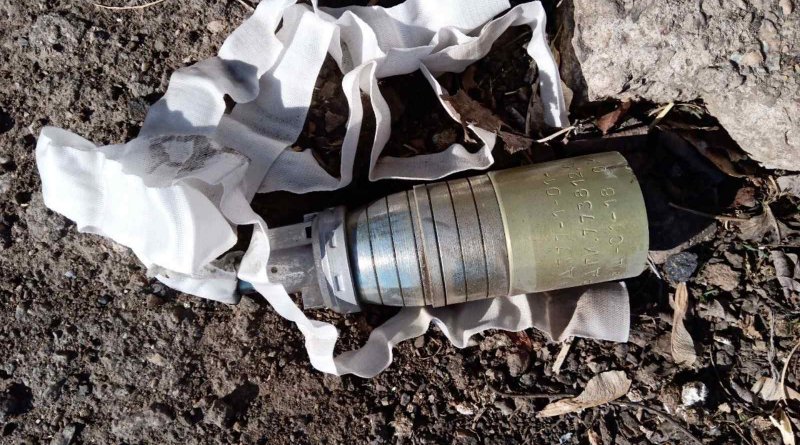 Под Запорожьем по городам и селам враг наносит ракетные удары