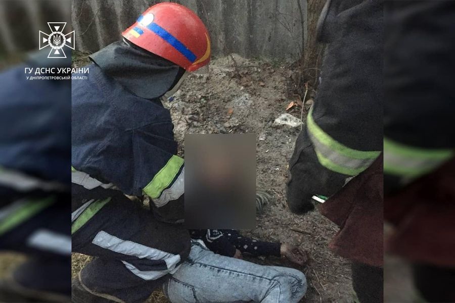 У Кам’янському районі під час пожежі вогнеборці врятували жінку