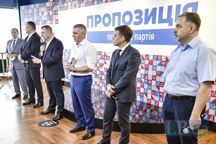 “Местное самоуправление – основа государства”, — Борис Филатов и другие мэры городов рассказали о новой партии “Пропозиція”