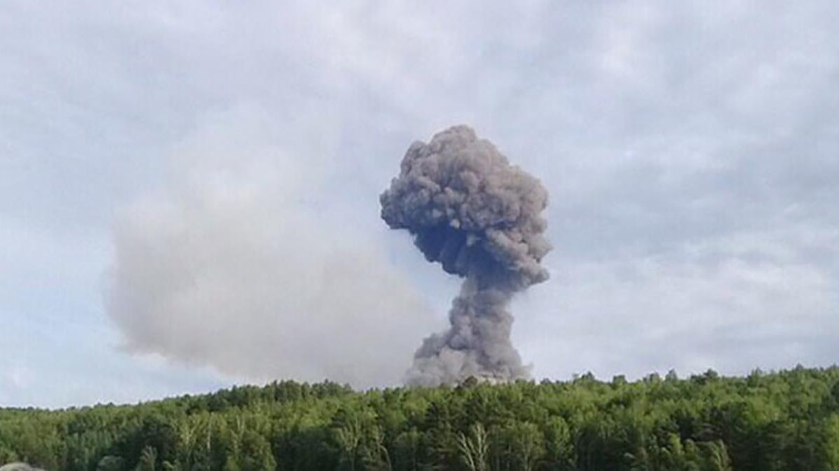 Офіційно. Під Дніпром ворог розбомбив елеватор та школу