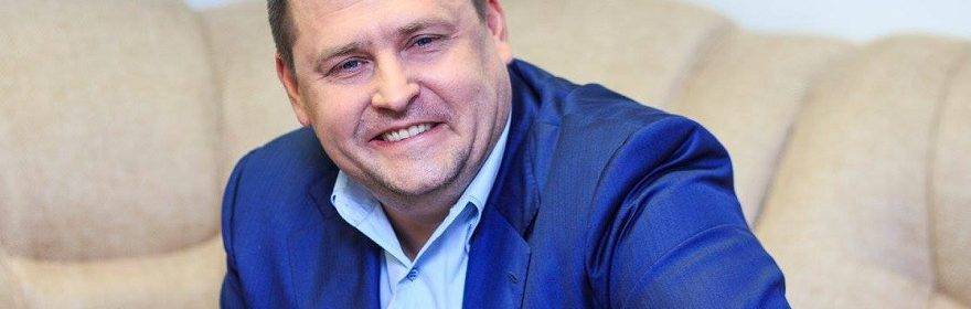Мэр Днепра поздравил полицейских с профессиональным праздником