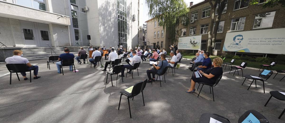 Депутаты Днепра обратились к Президенту, Верховной Раде и КабМину Украины с просьбой защитить упрощенную систему налогообложения