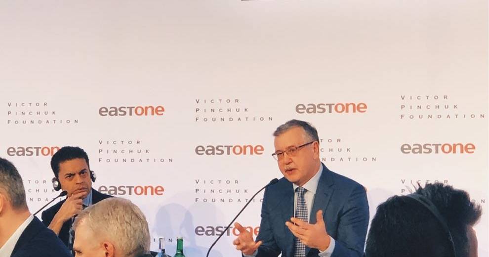 Гриценко про окуповані території: Путін збудував там середньовіччя