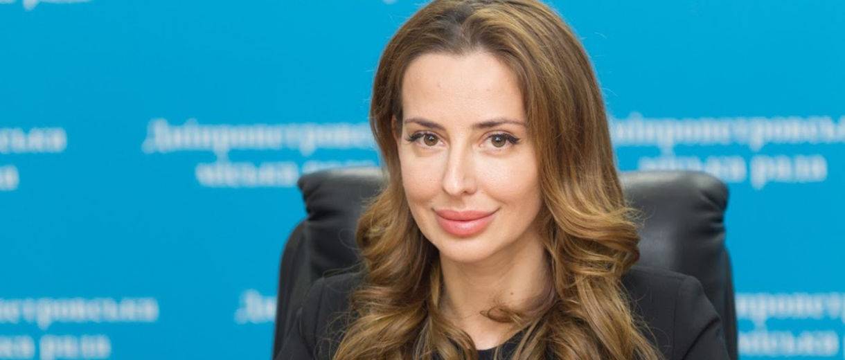 Яника Мерило подготовила дайджест новостей для днепрян