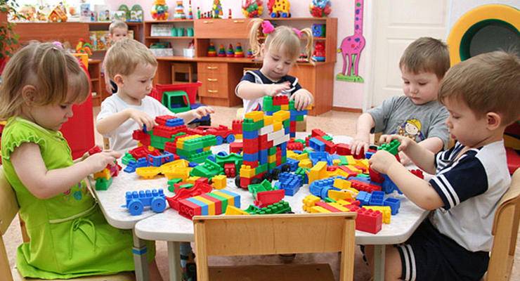 Детские сады могут заработать летом