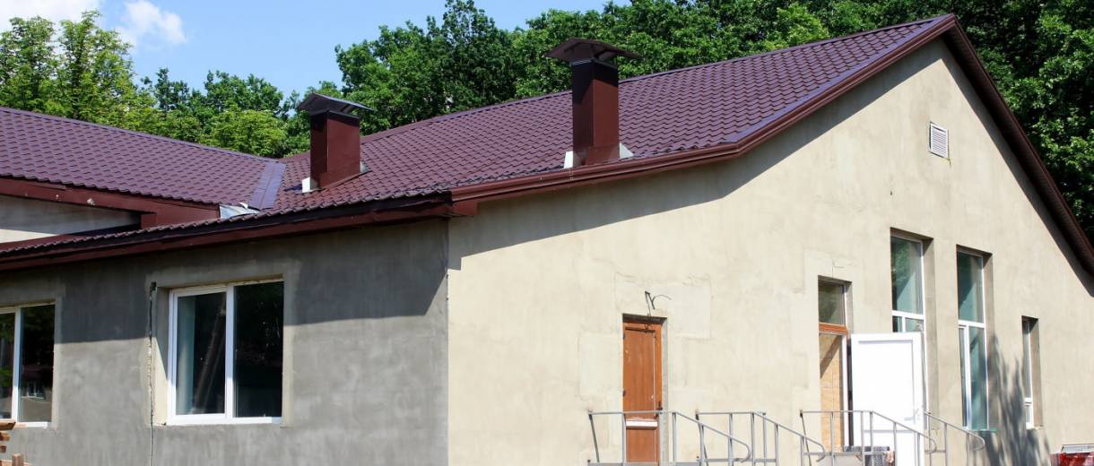 На Дніпропетровщині реконструюють дитячий табір (ФОТО)