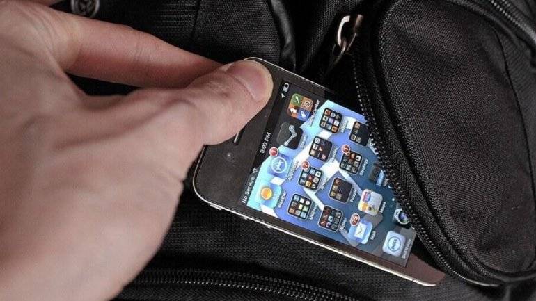 Украл телефон и купил пельмени: на Днепропетровщине мужчина обворовал знакомого