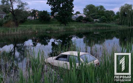 В Днепропетровской области пытались утопить угнанный автомобиль
